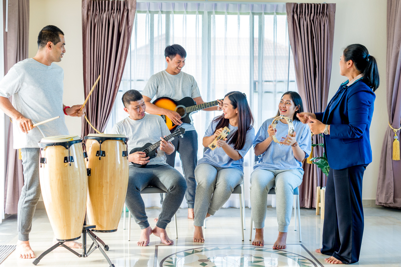 Music Therapy — ดนตรีบำบัด ที่ศูนย์บำบัดยาเสพติด Day One